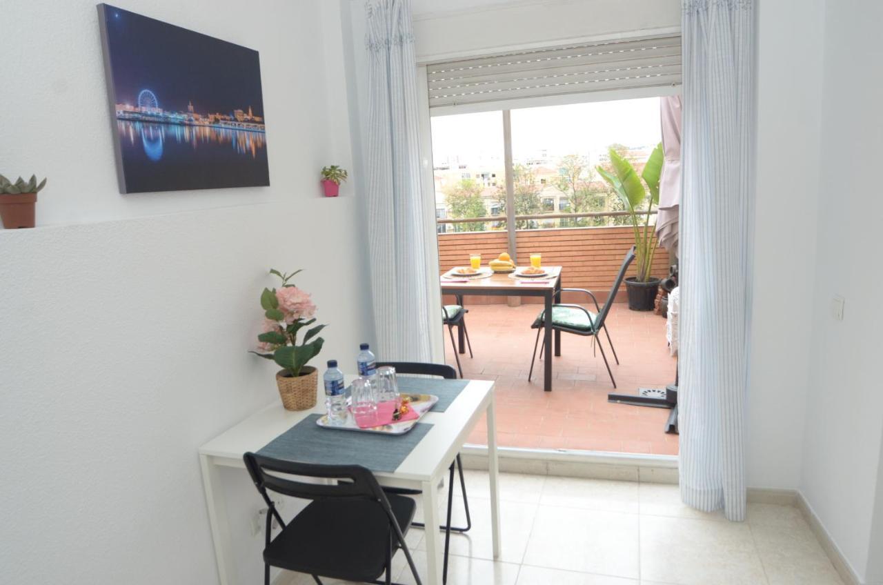 Habitacion Grande Con Terraza Privada, Malaga Centro מראה חיצוני תמונה